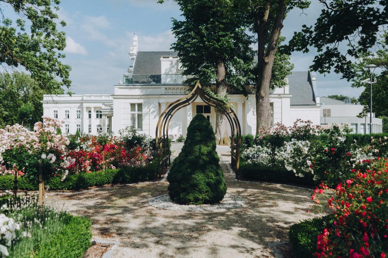 Hotel Palac Romantyczny Turzno Eksteriør bilde