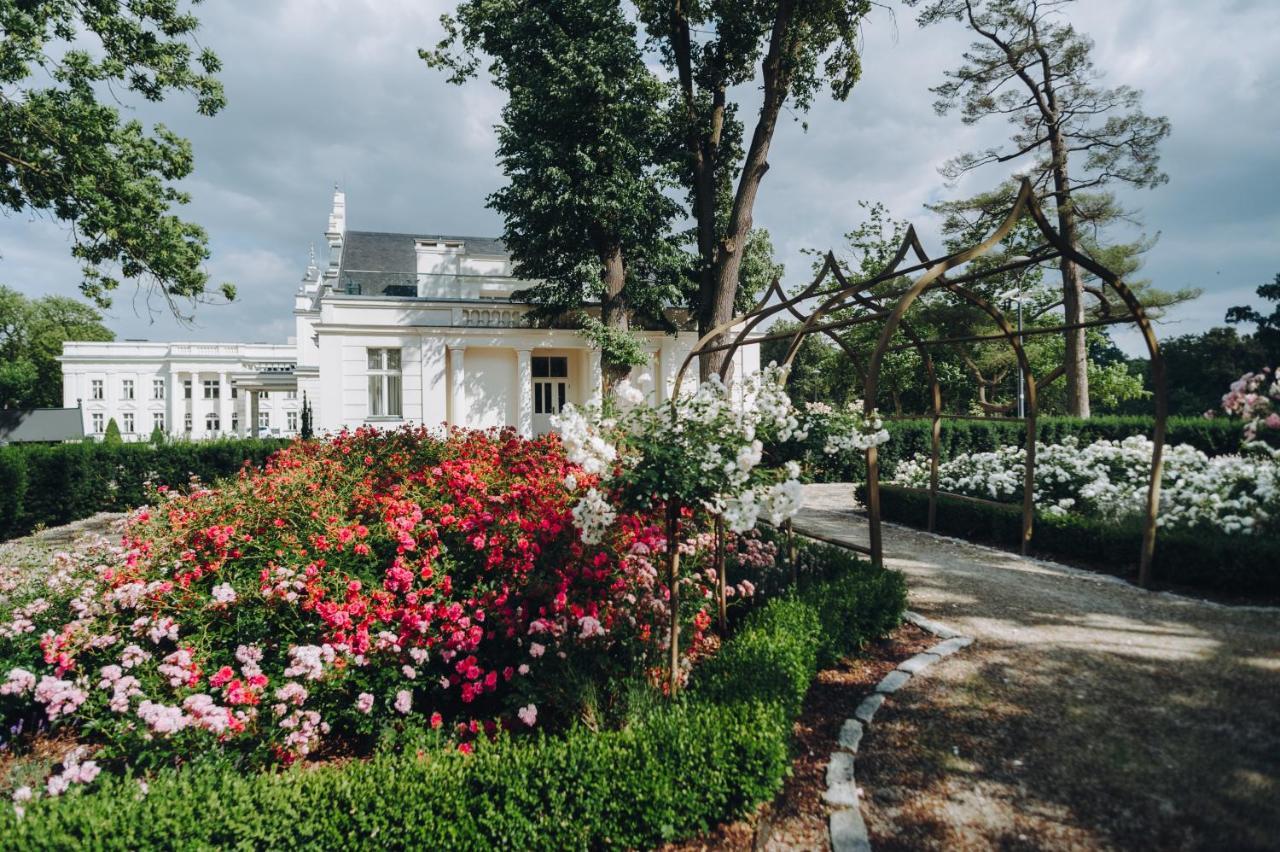 Hotel Palac Romantyczny Turzno Eksteriør bilde