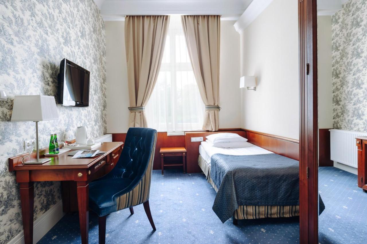 Hotel Palac Romantyczny Turzno Eksteriør bilde