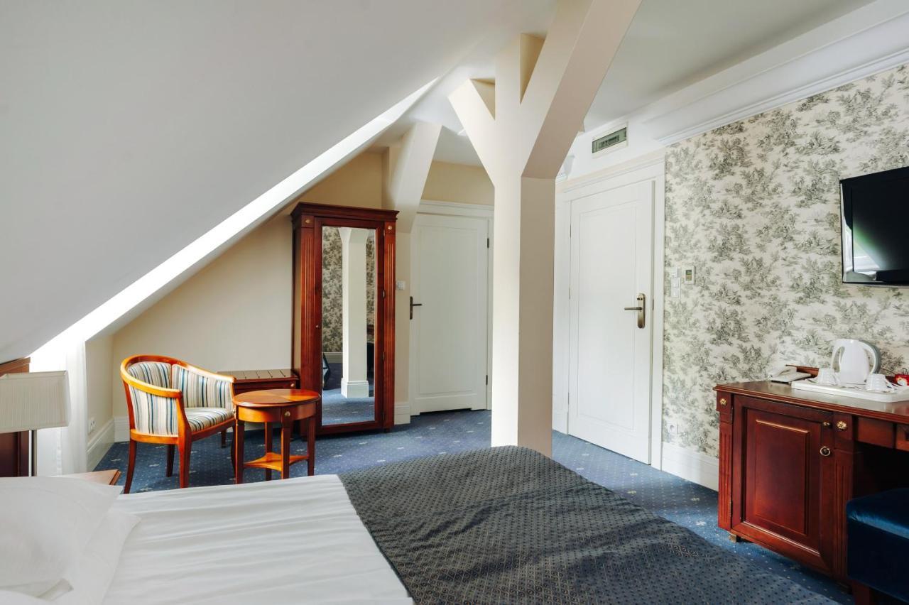 Hotel Palac Romantyczny Turzno Eksteriør bilde