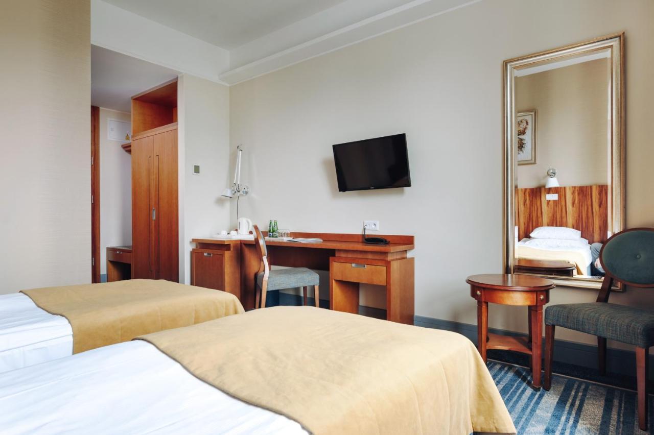 Hotel Palac Romantyczny Turzno Eksteriør bilde