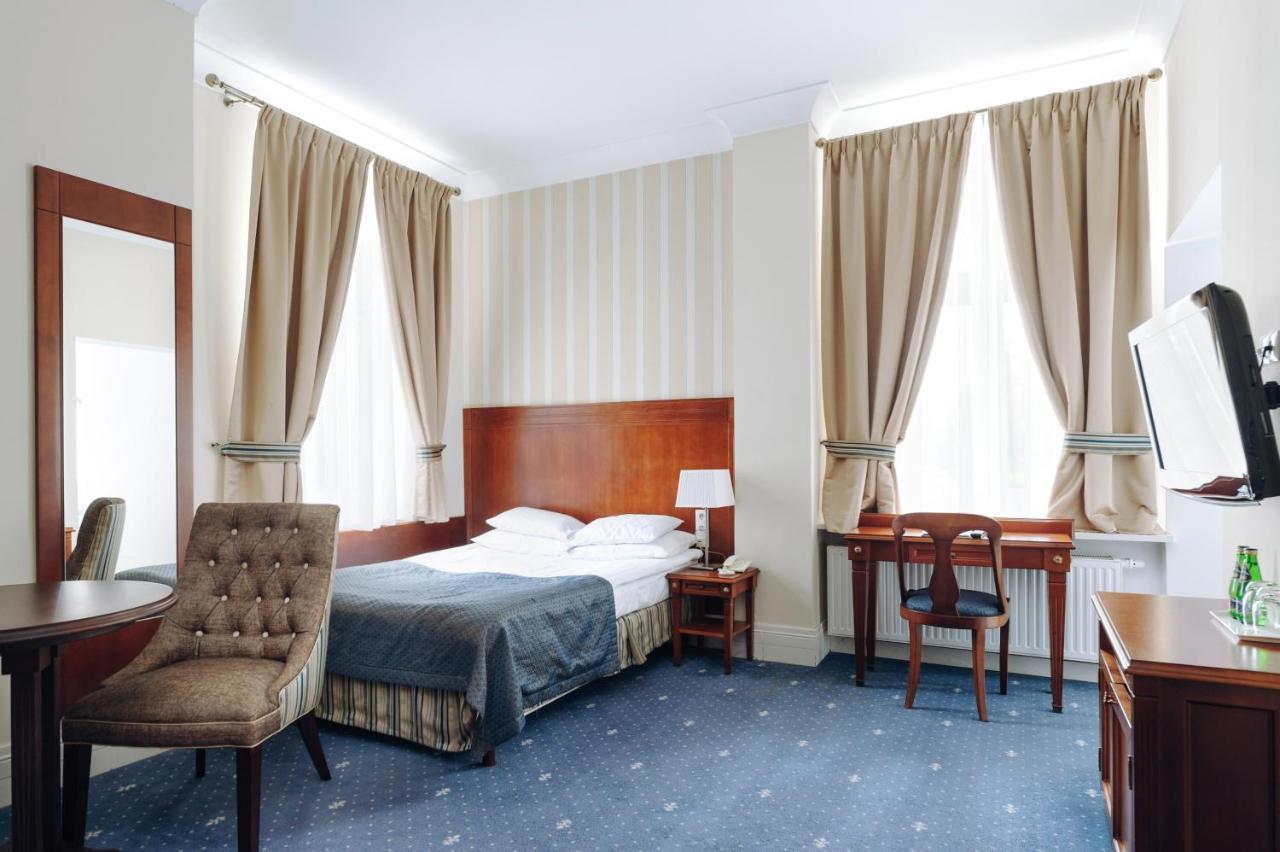 Hotel Palac Romantyczny Turzno Eksteriør bilde